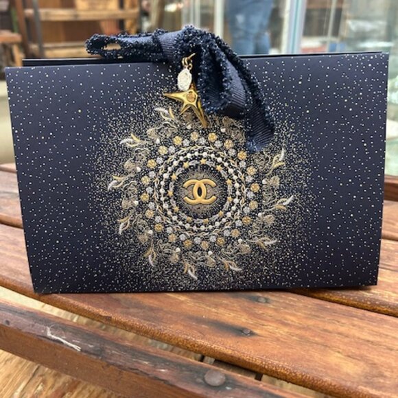 Authentic Chanel 2025 Winter Constellation gift bag, Chanel tissue paper, charm - Picture 1 of 4